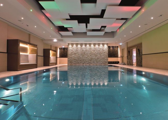 Clubreport_Bild 1_visiolife_pool