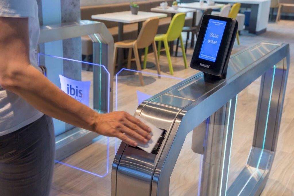 Wanzl_Galaxy Gate im ibis budget Bremen city center© Wanzl (16)