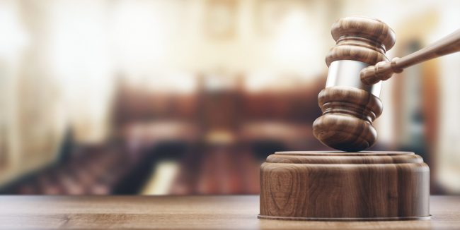 Martello in tribunale, giustizia o sentenza