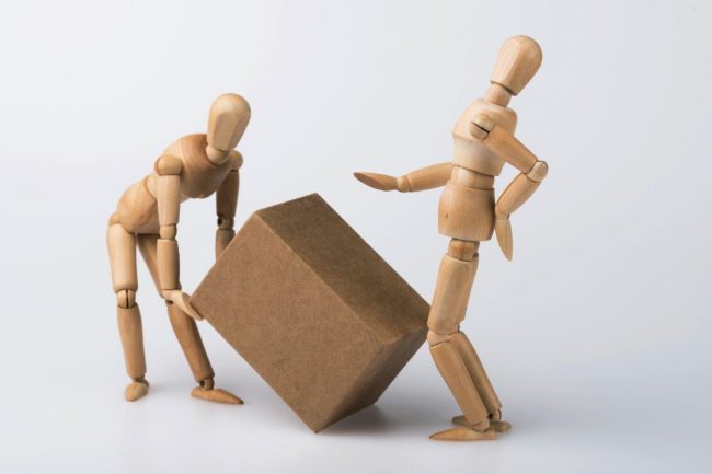 Artikel Harwarth_AdobeStock_77952244C. Schüßler_Bandscheibe_Rücken_Schmerzen.jpeg