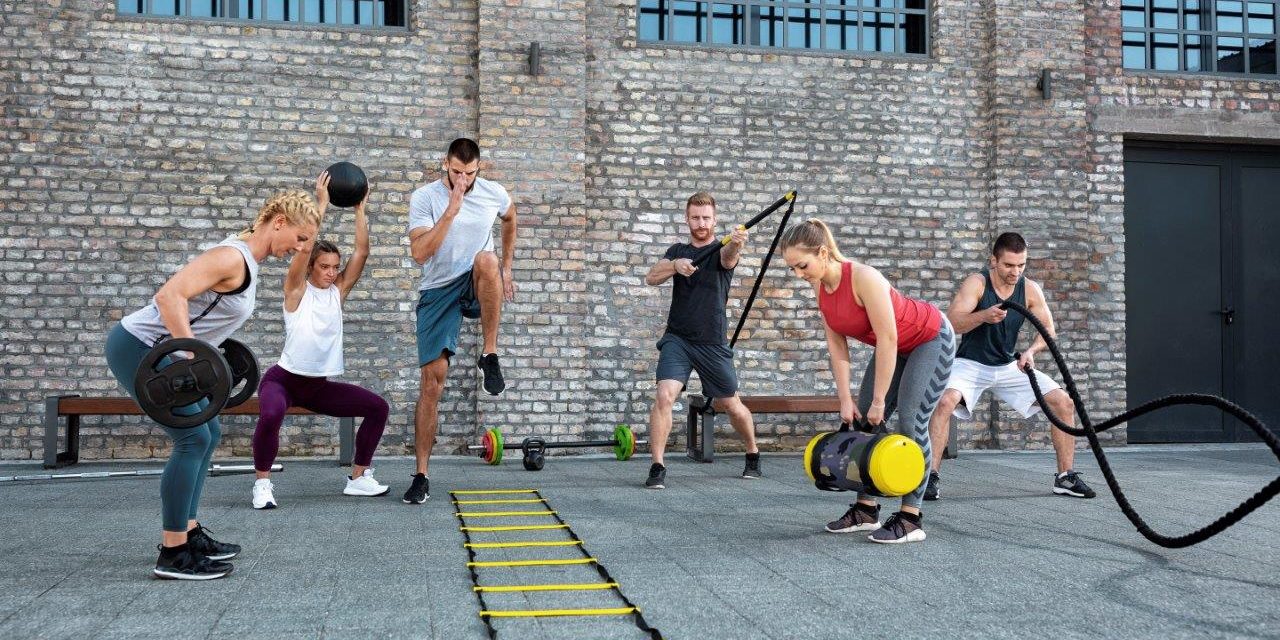 Artikel Fischer_Aufmacher_Fitnesssportler_AdobeStock_296825335_didesign.jpeg